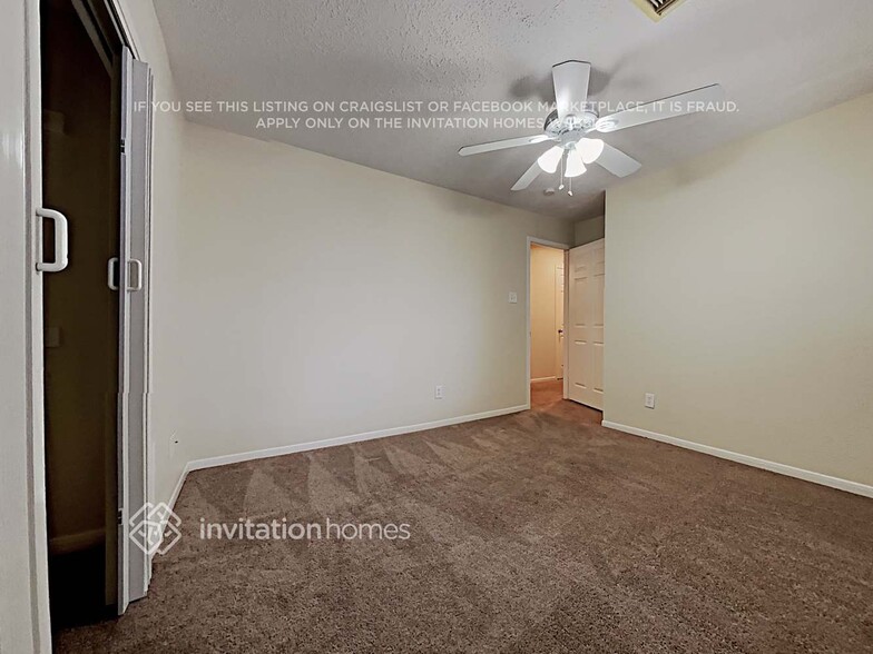 Building Photo - 15107 Dawnbrook Dr