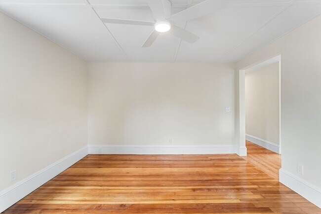 Building Photo - 29 Sylvan St