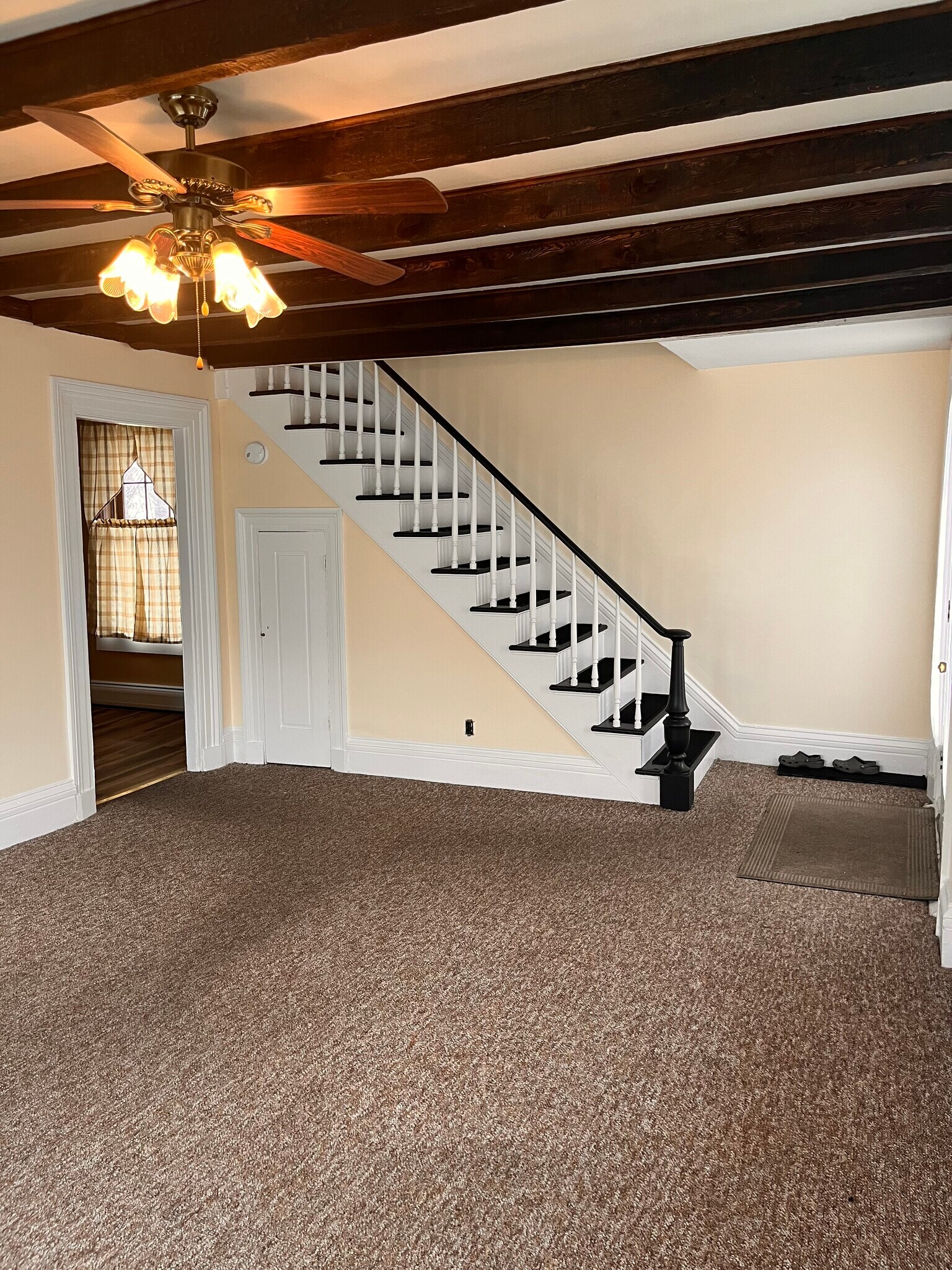 Building Photo - 66 S Maple St