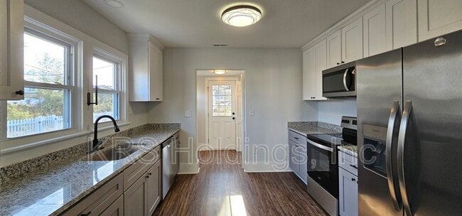 Building Photo - 515 Powhatan Pkwy