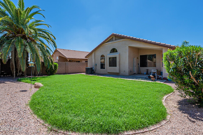 Building Photo - 12326 W Solano Dr