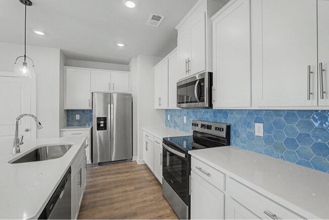 Building Photo - 4117 Walnut Rdg Dr