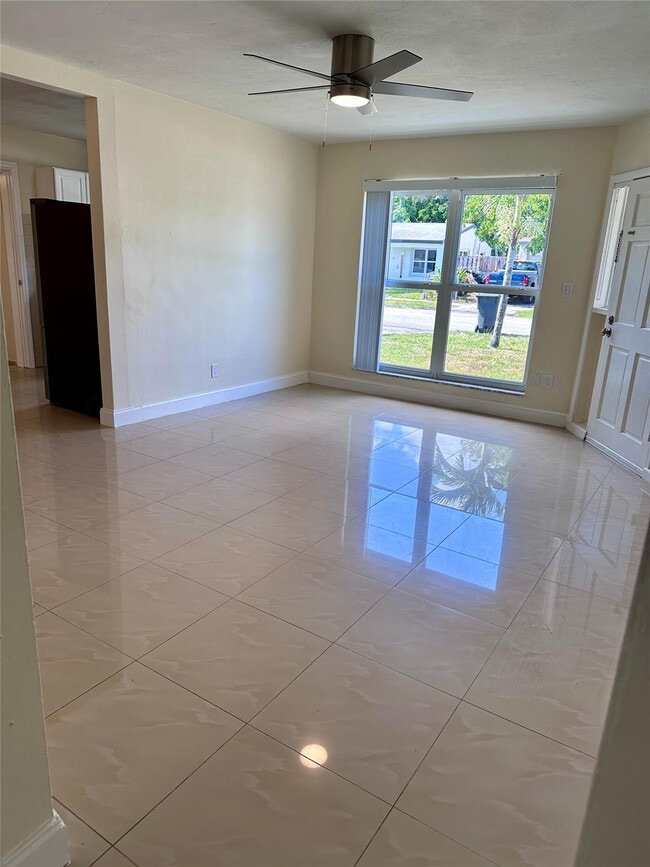 Building Photo - 6840 Greene St