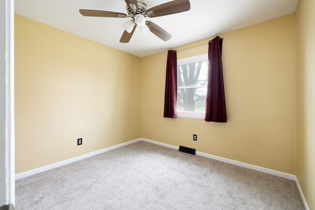 Building Photo - 207 Ridge Springs Ln