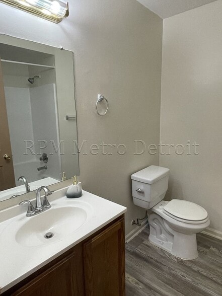 Building Photo - 4048 Heatherwood Ct