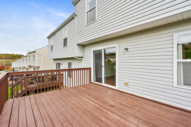 Building Photo - 2711 Canterbury Dr