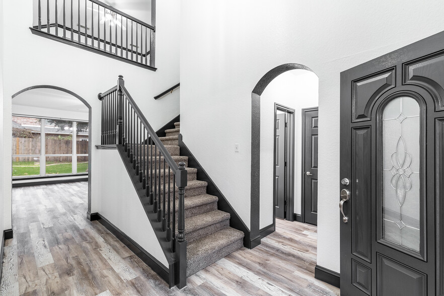 Building Photo - 1022 Shortleaf Pine Dr