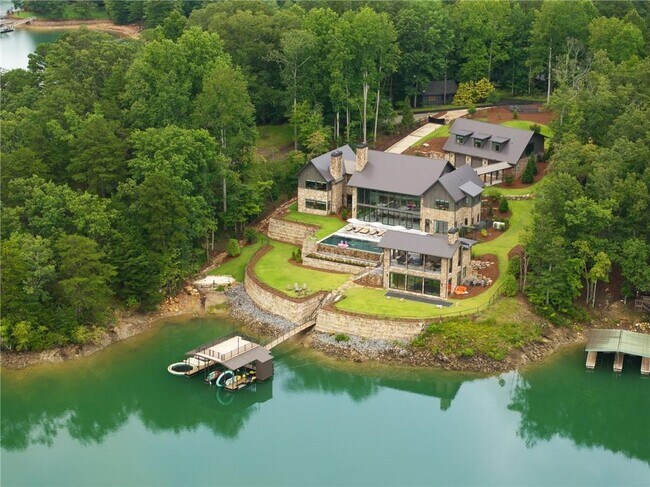 Building Photo - 725 Rocky Point Dr