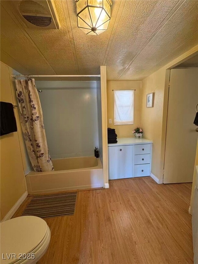 Building Photo - 551 Piltz Rd