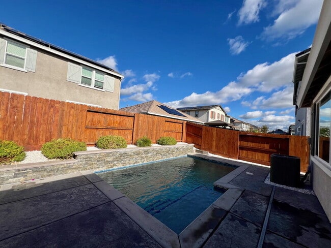 Building Photo - 436 Rose St