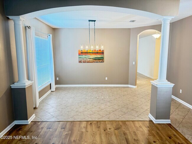 Building Photo - 5955 Wind Cave Ln