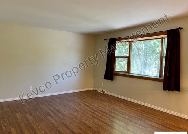 Building Photo - House with central AC!
