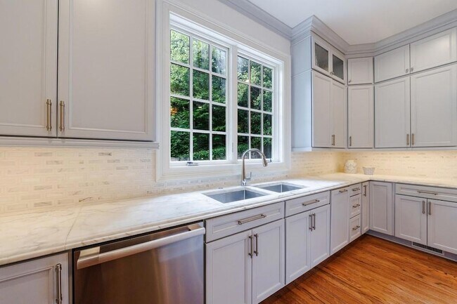 Building Photo - 25 Asheworth Ct NW