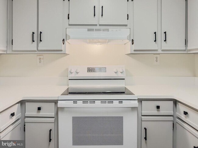 Building Photo - 18520 Boysenberry Dr