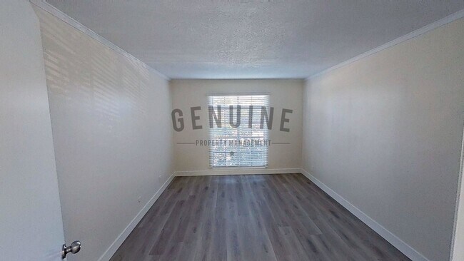 Building Photo - Remodeled 2Bd 2Ba Condo in Newport