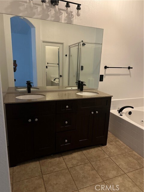 Building Photo - 14130 Gaucho Ct