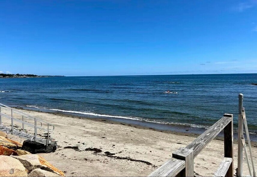 Building Photo - 1300 Ocean 1