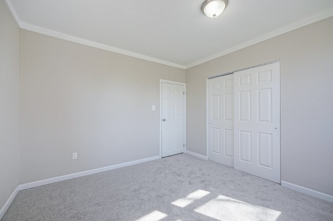 Building Photo - 110 Highland Ave