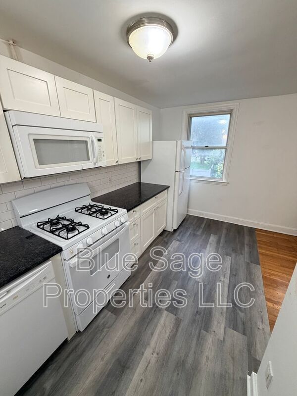 Building Photo - 314 Spruce St