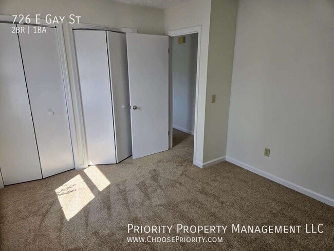 Building Photo - 726 E Gay St