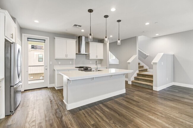 Building Photo - Move-In Special! Beautiful Alkali Flat Ren...