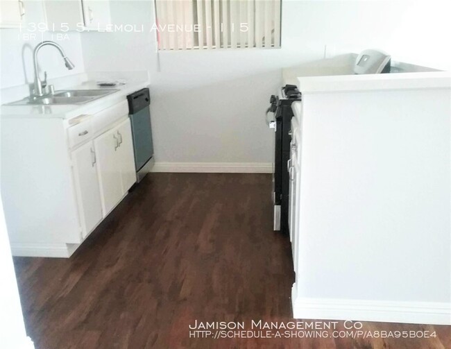 Building Photo - 13915 Lemoli Ave