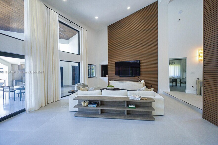 Building Photo - 10506 SW 89th Pl