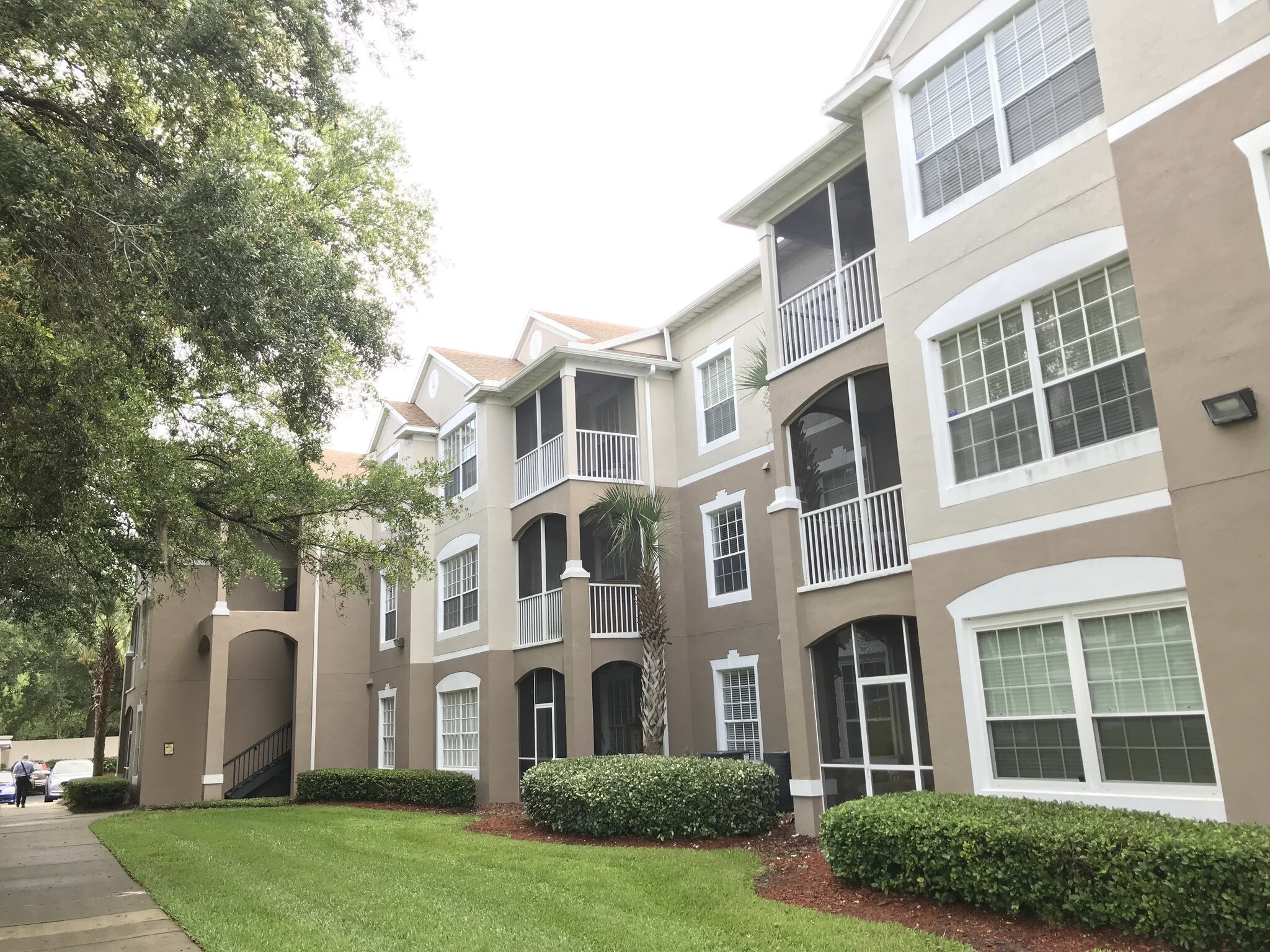 Back of the building - 10550 Baymeadows Rd