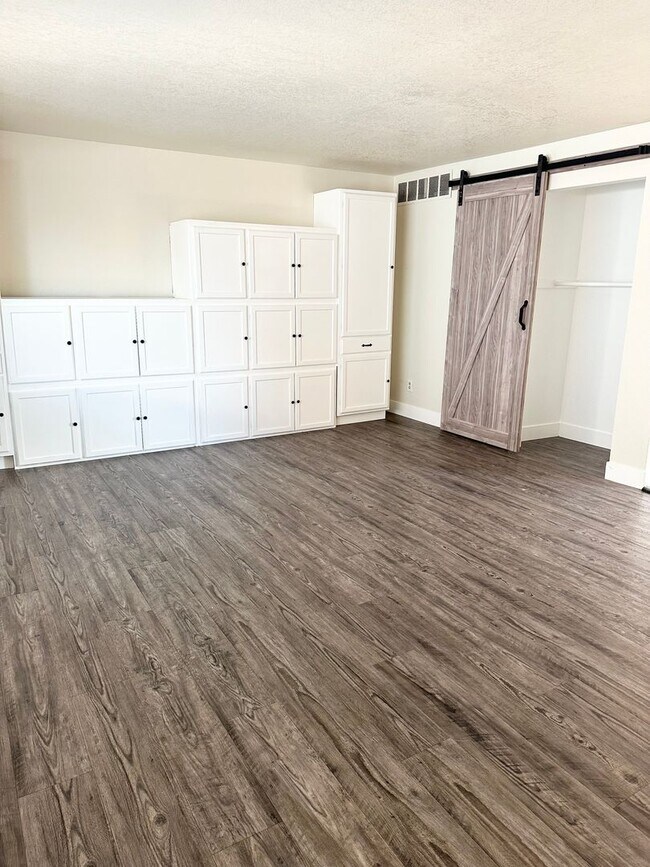 Building Photo - Limited-Time Offer: $500 Off First Month’s Rent!