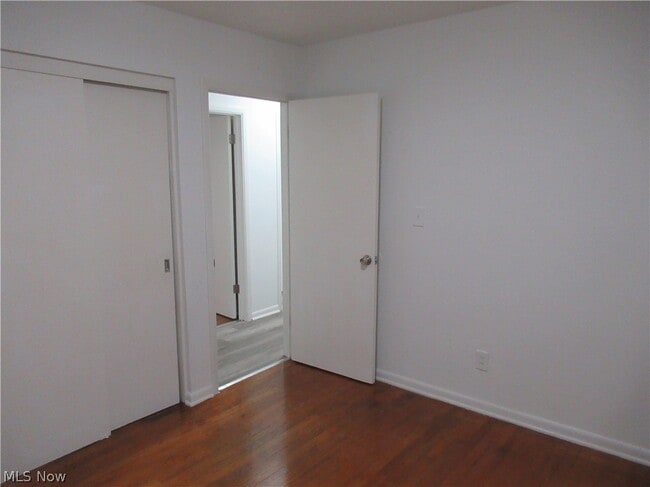 Building Photo - 1811 E 298th St