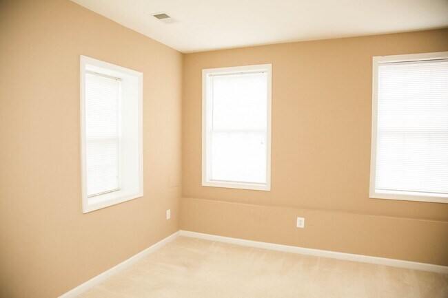 Building Photo - 1400 Timberwood Blvd