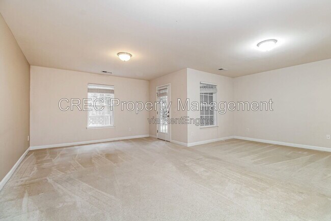 Building Photo - 3533 Claremont St