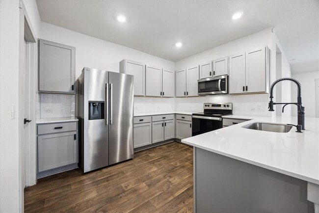 Building Photo - 105 Krause Spgs Dr