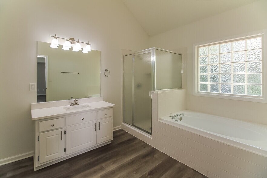 Building Photo - 7047 Cheswick Dr