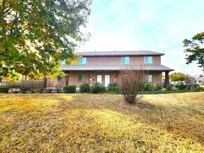 Building Photo - Spacious 5 Bedroom 3 Bath In Highland Park Add in Edmond
