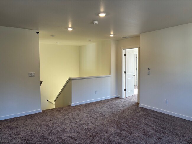 Building Photo - 17058 126th St E