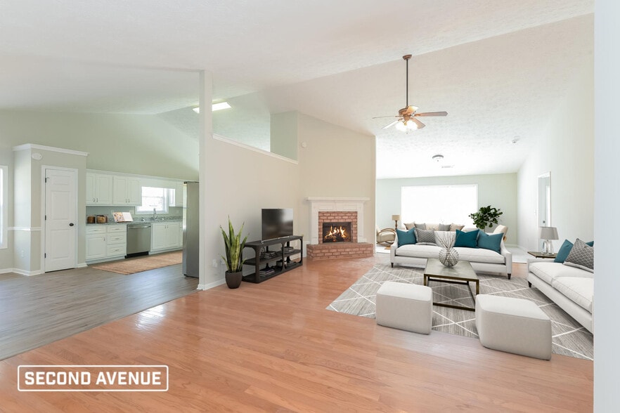 Building Photo - 2725 Lenora Springs Dr