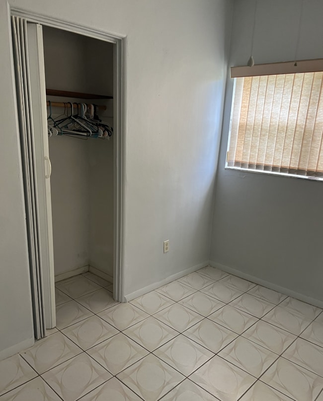 Building Photo - 232 Mercado Ave