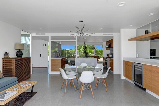 Building Photo - Mid-Century Steel Oasis in Palm Springs