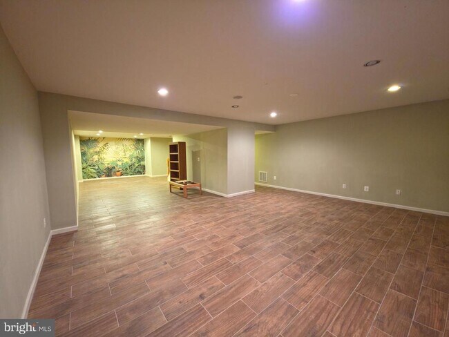 Building Photo - 20875 Killawog Terrace