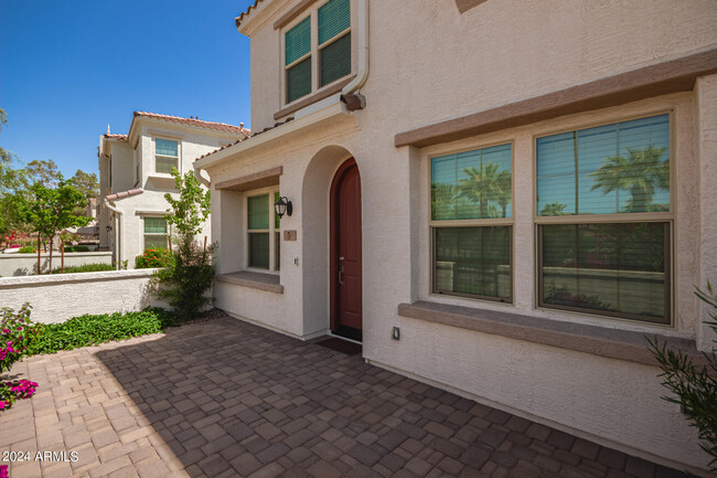 Building Photo - 4077 S Sabrina Dr