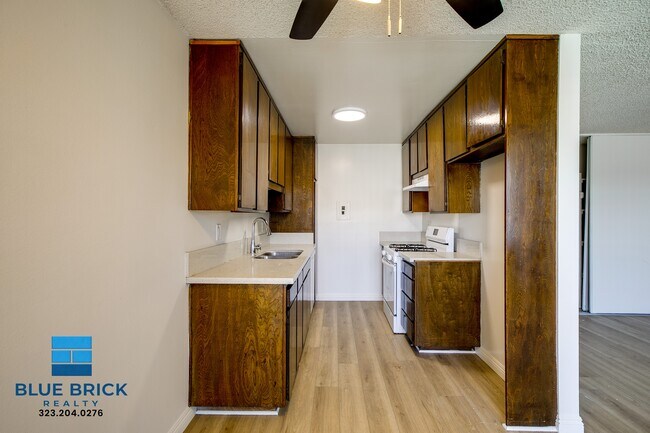 Building Photo - 5452 Corteen Pl