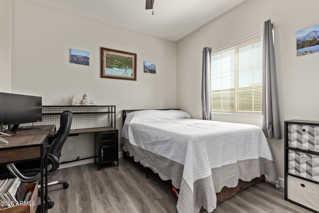 Building Photo - 11204 W Mobile Ln