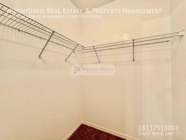 Building Photo - 10440 White Lake Ct