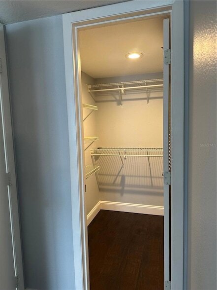 Building Photo - 106 Mary Dr