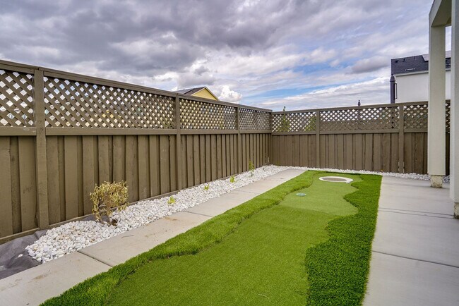 Building Photo - 3023 Neil Jerome Dr