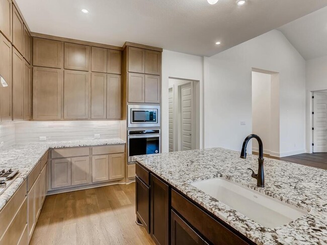 Building Photo - 12016 Mesa Verde Dr