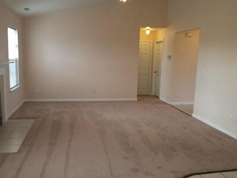 Living room seen from Kitchen - 12025 Bearsdale Drive