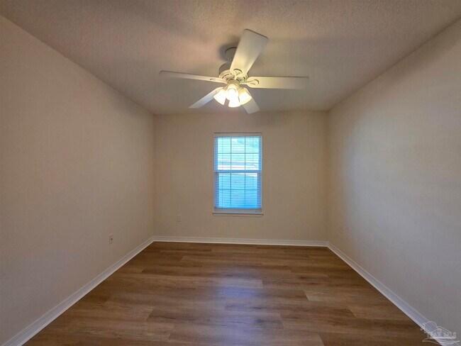 Building Photo - 6204 Pomeral Summit St