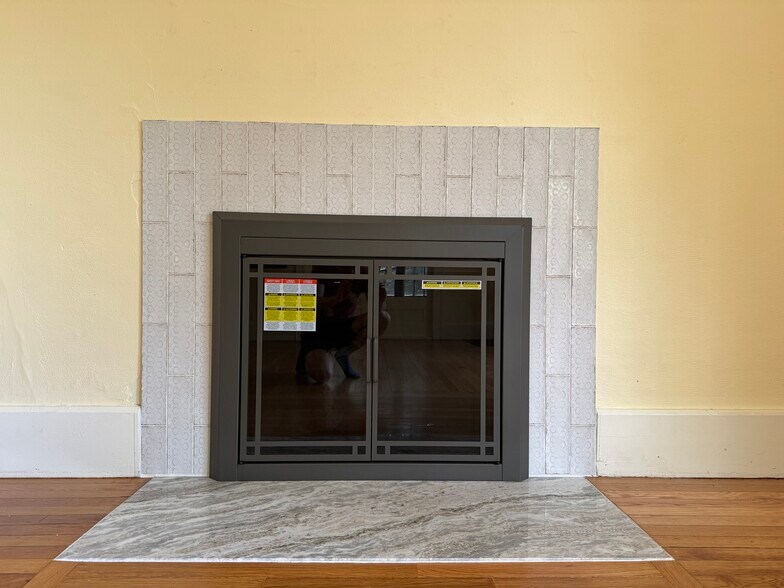 Building Photo - 608 Ackerman Ave